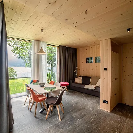 波斯基亚沃普莱斯酒店