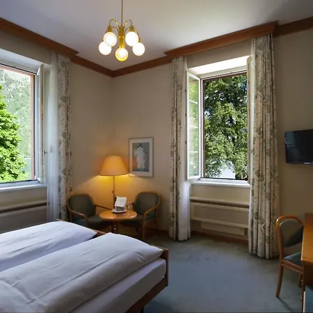 波斯基亚沃普莱斯酒店 酒店