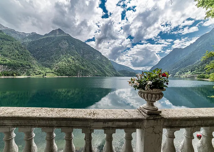 Le Prese Szálloda Poschiavo